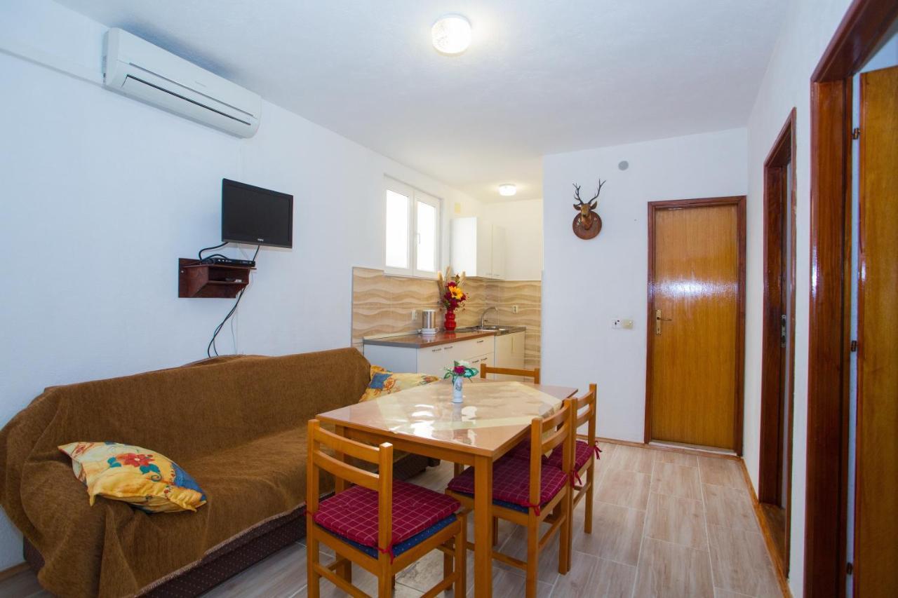Apartments With A Parking Space Baska Voda, Makarska - 6761 Exterior photo