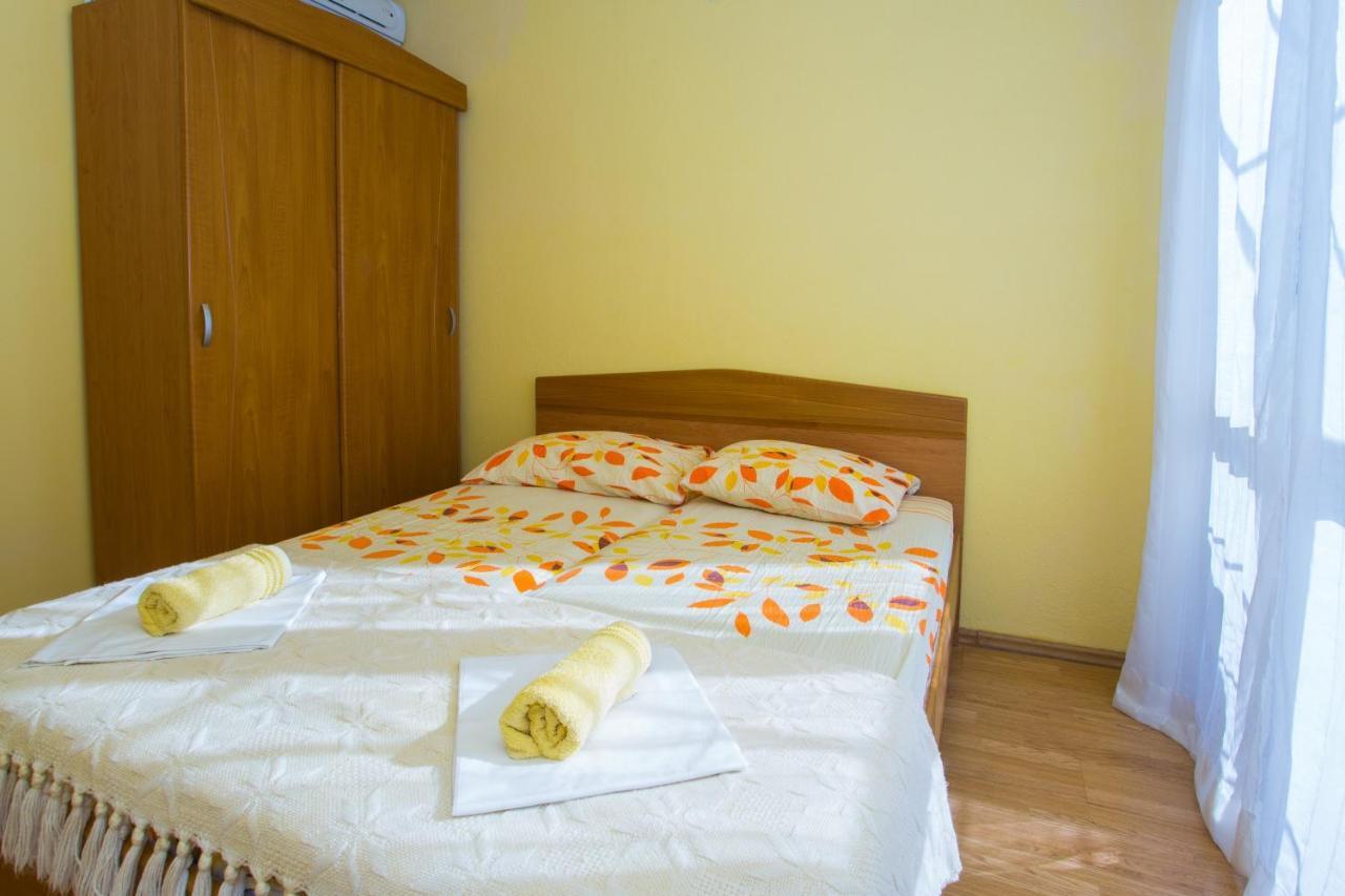 Apartments With A Parking Space Baska Voda, Makarska - 6761 Exterior photo